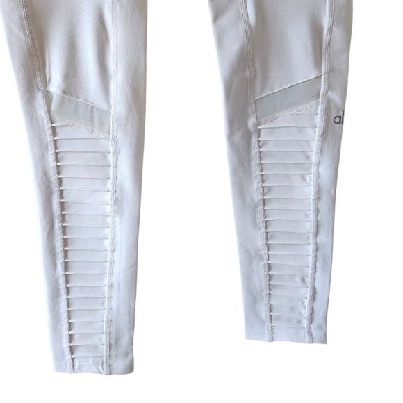 Alo Yoga High Waist Moto Biker Legging Pants Size Medium Light Cream. - Picture 16 of 16